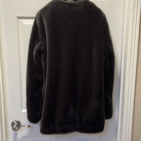 Vince Camuto faux fur jacket size small colour aubergine - Picture 8 of 12